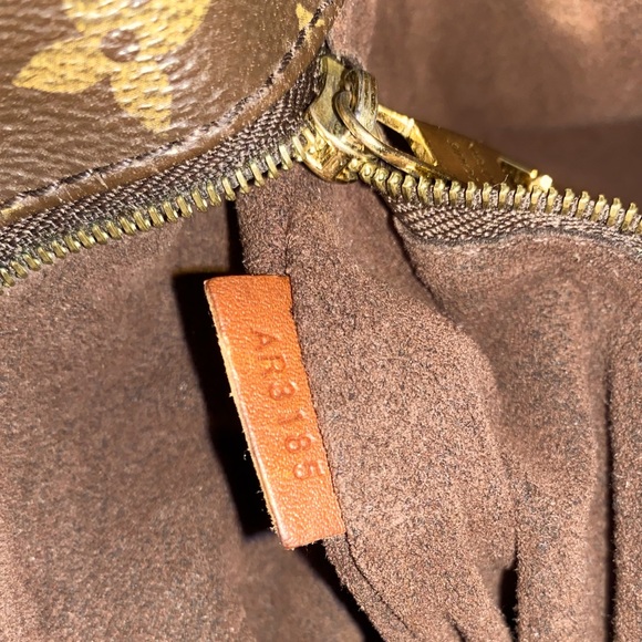 Louis Vuitton Monogram Metis Two Way Hobo Shoulder Handbag - Picture 8 of 8